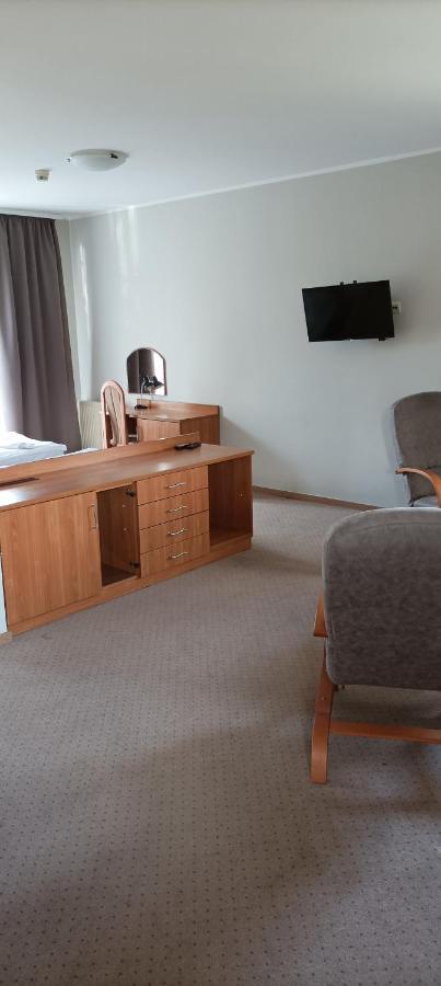 Hotel Przylesie Sieroslaw  Экстерьер фото