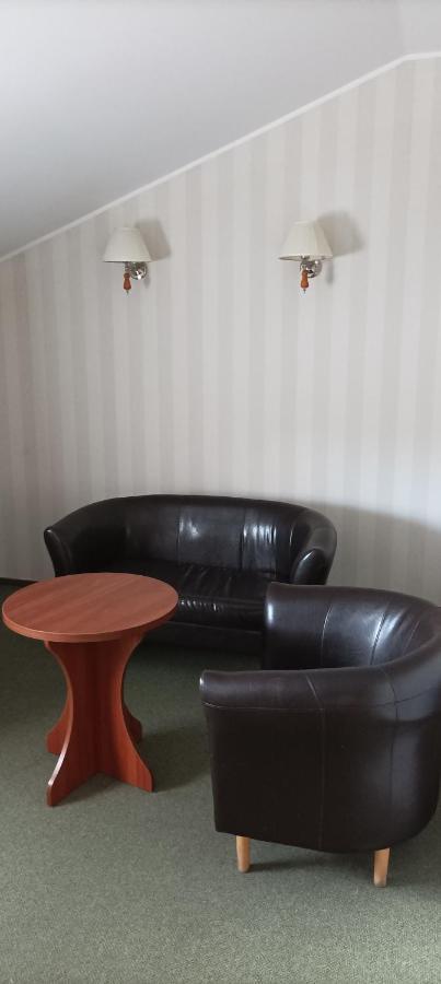 Hotel Przylesie Sieroslaw  Экстерьер фото