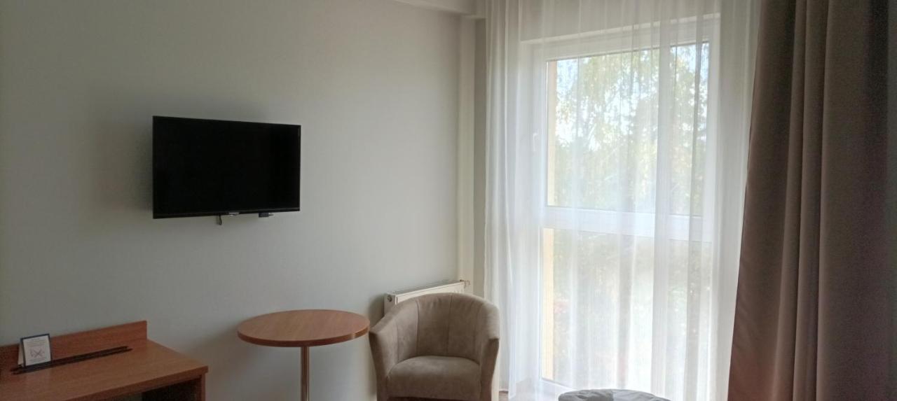 Hotel Przylesie Sieroslaw  Экстерьер фото