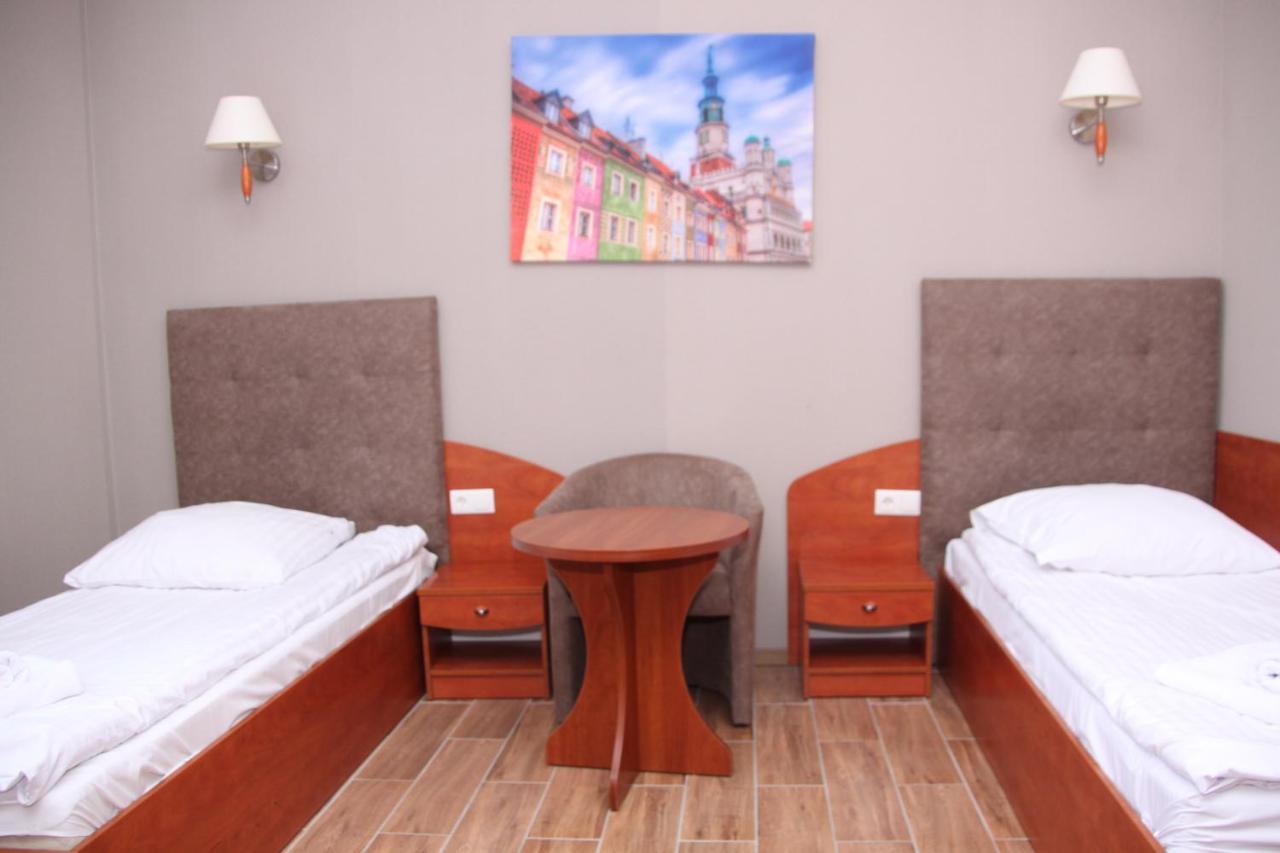 Hotel Przylesie Sieroslaw  Экстерьер фото